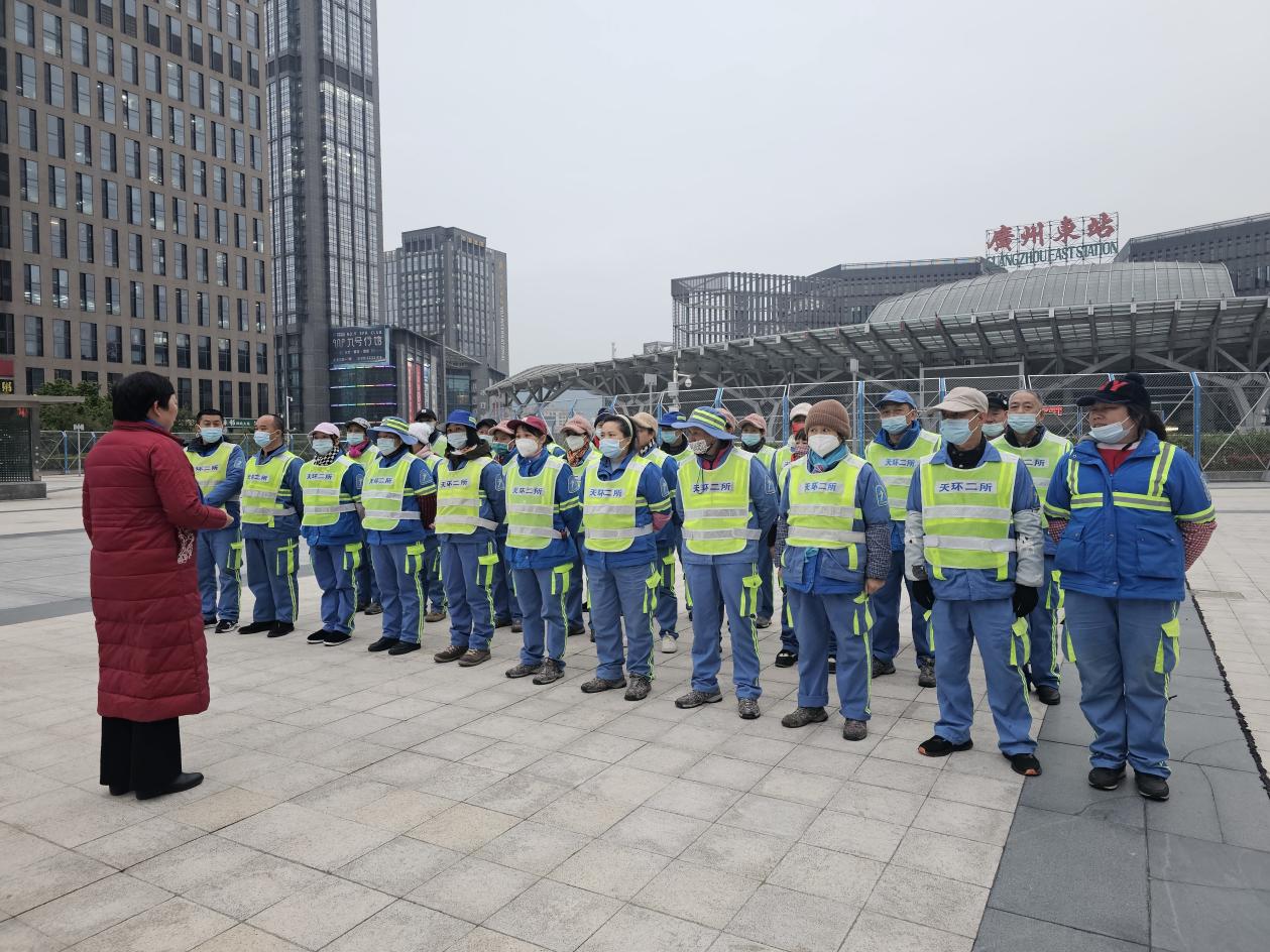 安博体育app下载部分重点站点实行24小时保洁广州做好春运站场城市管理工作月嫂(图1)