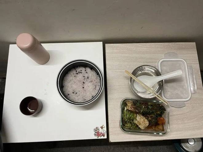 安博体育入口：保洁员阿梅想好好吃饭(图8)